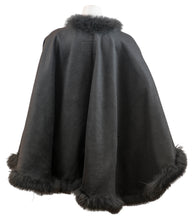 Load image into Gallery viewer, 100% Alpaca Wool Cape with Fur Trim (Black)