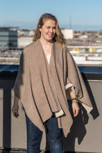 Load image into Gallery viewer, 100% Alpaca Wool Ruana Wrap (Tan and White)